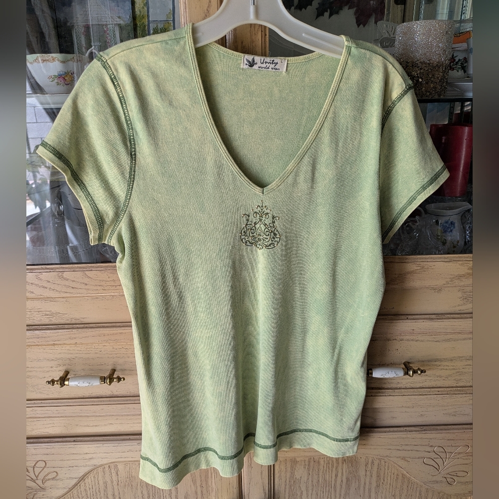 Unity World Wear Vintage Rhinestone Graphic Green Wash Fitted Short Sleeve Tee L